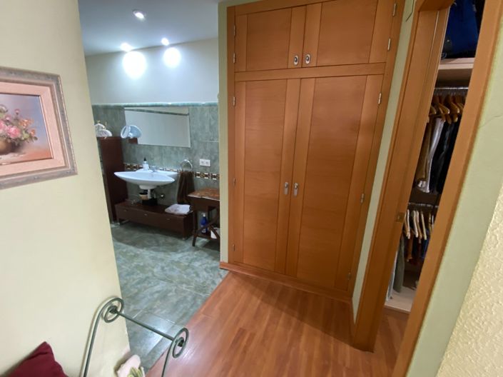 Image No.31-Maison de ville de 3 chambres à vendre à Sax