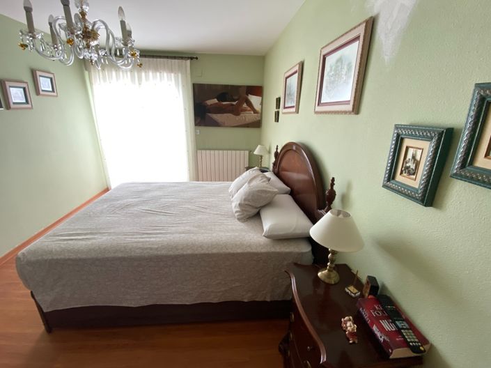 Image No.32-Maison de ville de 3 chambres à vendre à Sax