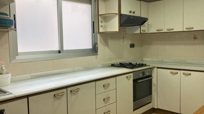 Image No.10-4 Bed Apartment for sale