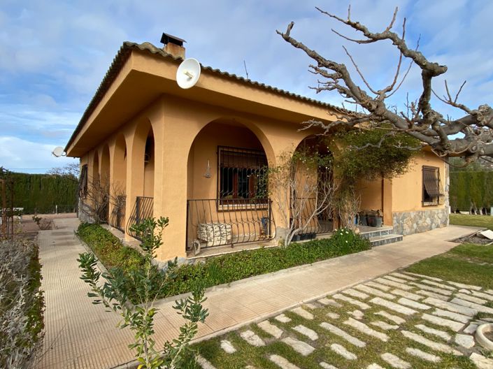 Image No.1-Villa de 3 chambres à vendre à Sax