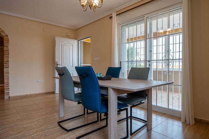 Image No.35-6 Bed Villa for sale