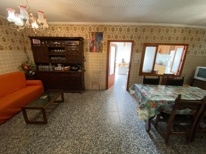 Image No.12-5 Bed Townhouse for sale