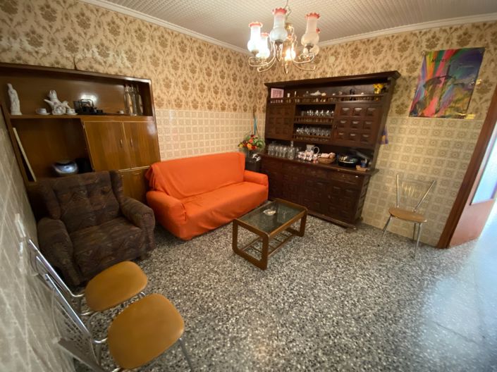 Image No.13-5 Bed Townhouse for sale