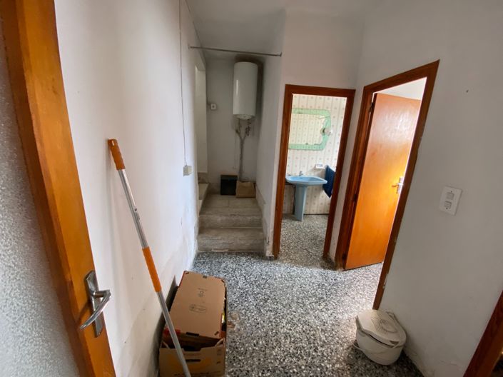 Image No.14-5 Bed Townhouse for sale