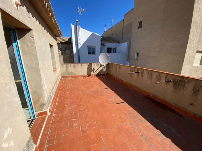 Image No.9-5 Bed Townhouse for sale