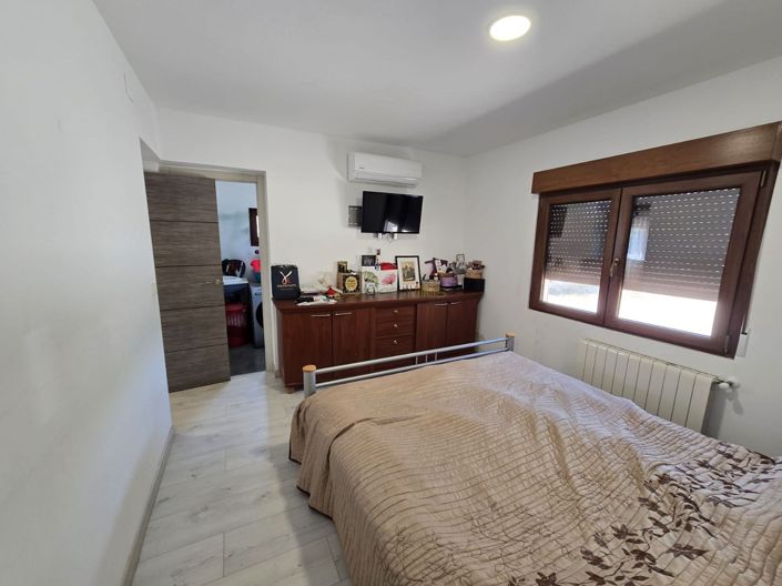 Image No.11-Finca de 4 chambres à vendre à Sax