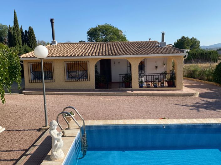 Image No.1-Villa de 5 chambres à vendre à Sax