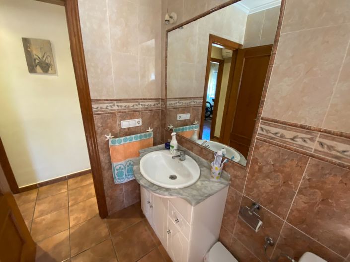 Image No.36-3 Bed Country House for sale