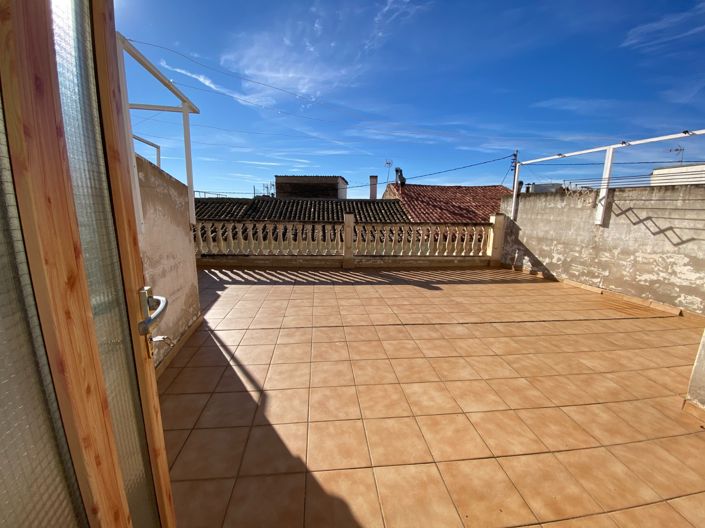 Image No.2-Propriété de 5 chambres à vendre à Sax