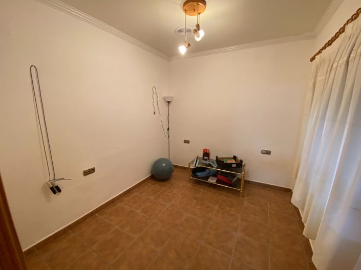 Image No.24-Propriété de 5 chambres à vendre à Sax