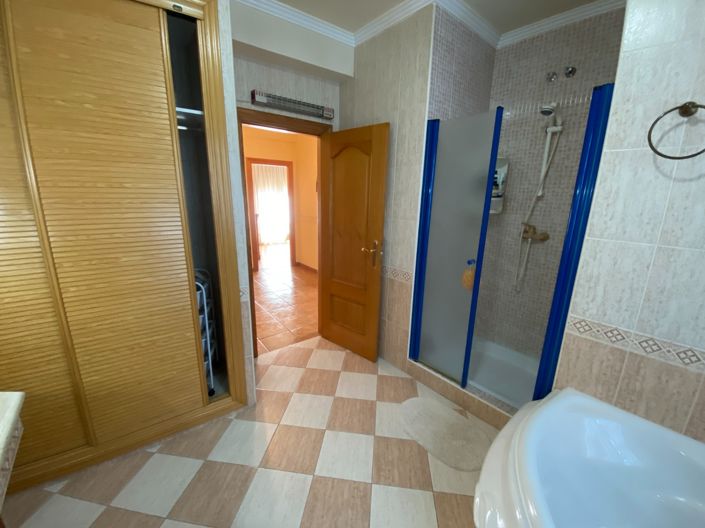 Image No.37-Propriété de 5 chambres à vendre à Sax