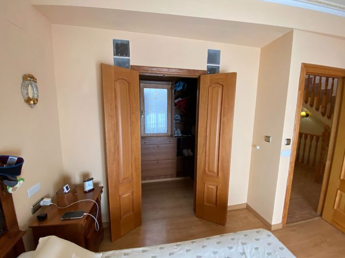 Image No.45-Propriété de 5 chambres à vendre à Sax