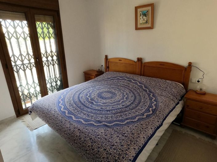 Image No.20-2 Bed Apartment for sale