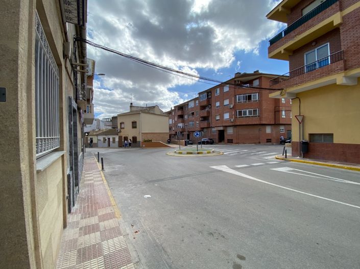 Image No.13-4 Bed Townhouse for sale