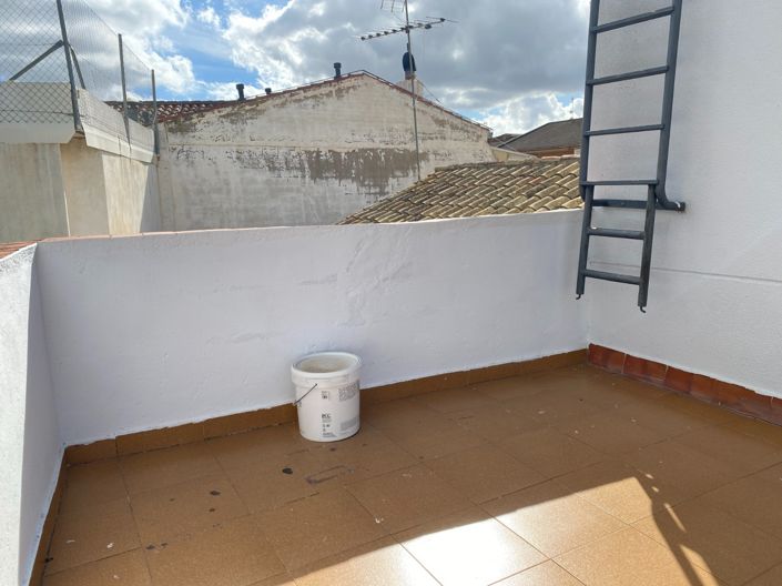 Image No.15-4 Bed Townhouse for sale