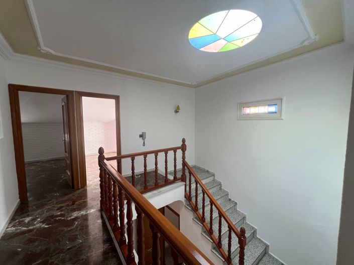 Image No.27-4 Bed Townhouse for sale