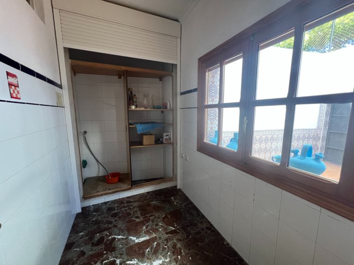 Image No.4-4 Bed Townhouse for sale