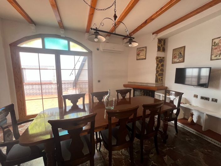 Image No.5-4 Bed Townhouse for sale