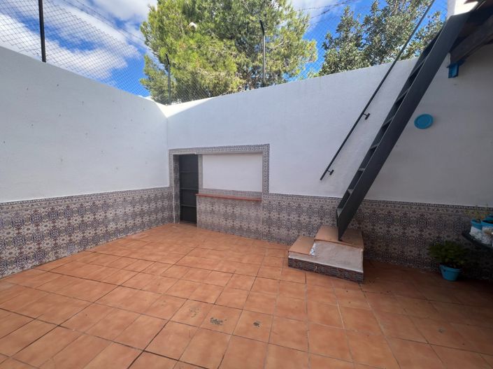 Image No.6-4 Bed Townhouse for sale