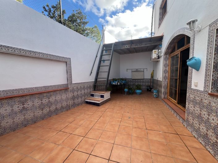 Image No.7-4 Bed Townhouse for sale