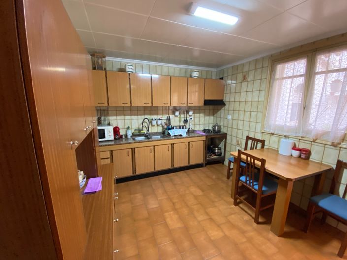 Image No.22-4 Bed Apartment for sale