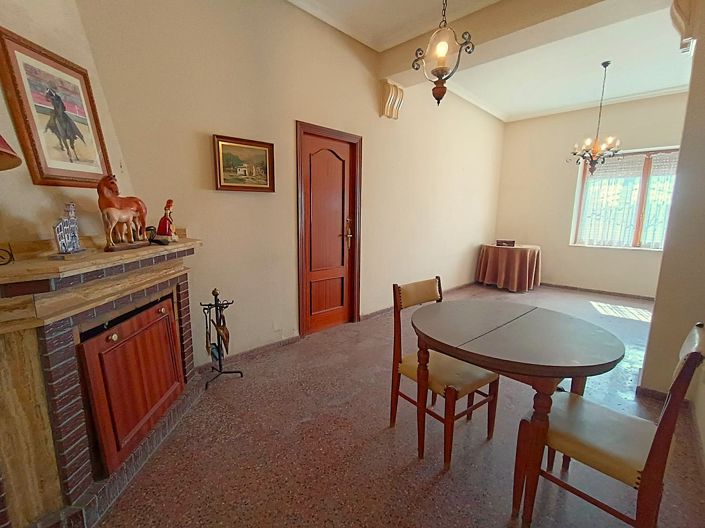 Image No.21-6 Bed Country House for sale