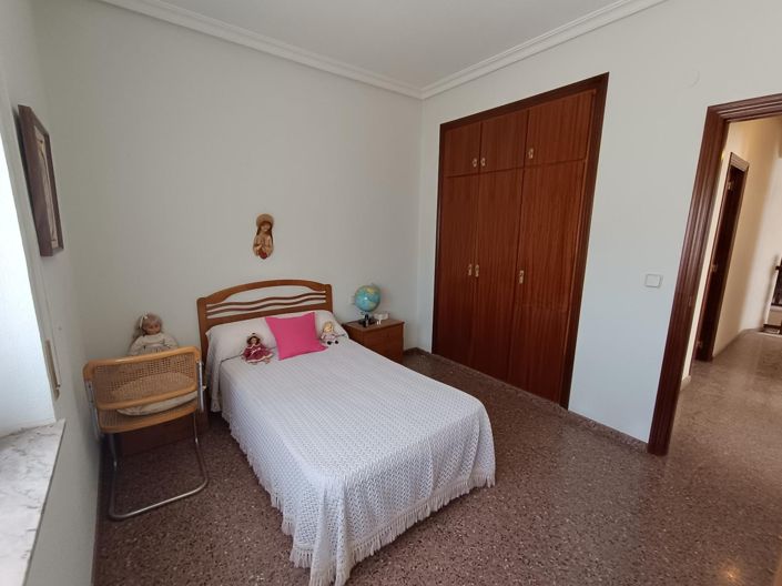 Image No.32-6 Bed Country House for sale