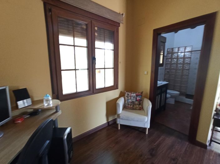 Image No.28-3 Bed Country House for sale