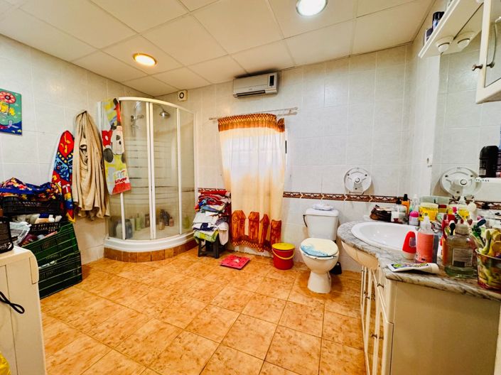 Image No.15-3 Bed Villa for sale