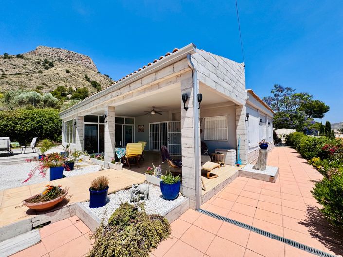 Image No.3-4 Bed Villa for sale