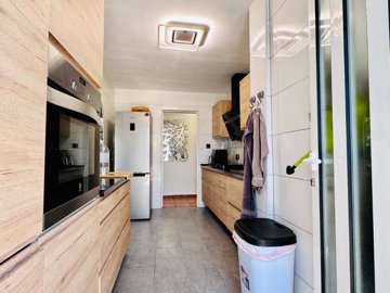 o1j9ror2c6r2r1m69obp1gu91bju2n