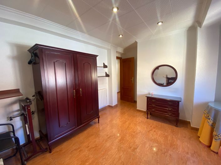 Image No.3-3 Bed Apartment for sale