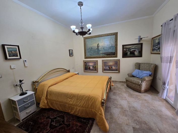 Image No.12-4 Bed Villa for sale