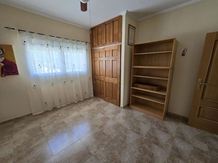 Image No.18-4 Bed Villa for sale