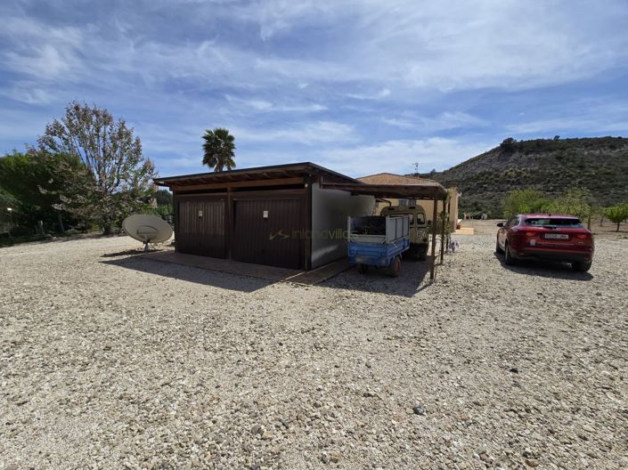 Image No.3-4 Bed Villa for sale