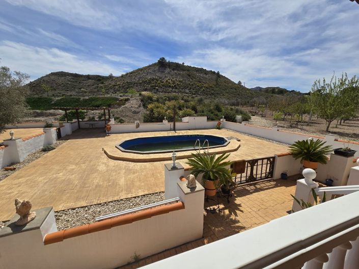 Image No.6-4 Bed Villa for sale