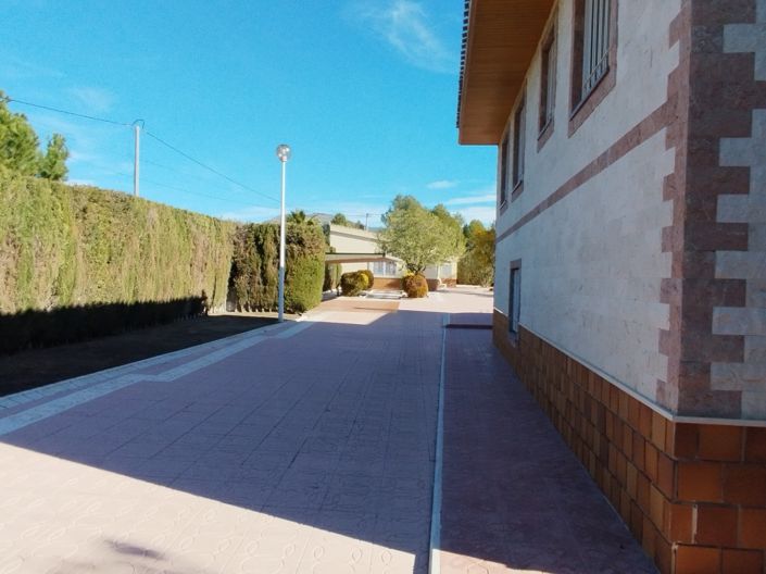 Image No.27-3 Bed Villa for sale