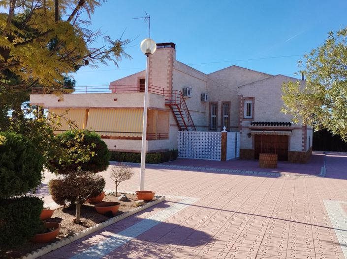 Image No.3-3 Bed Villa for sale