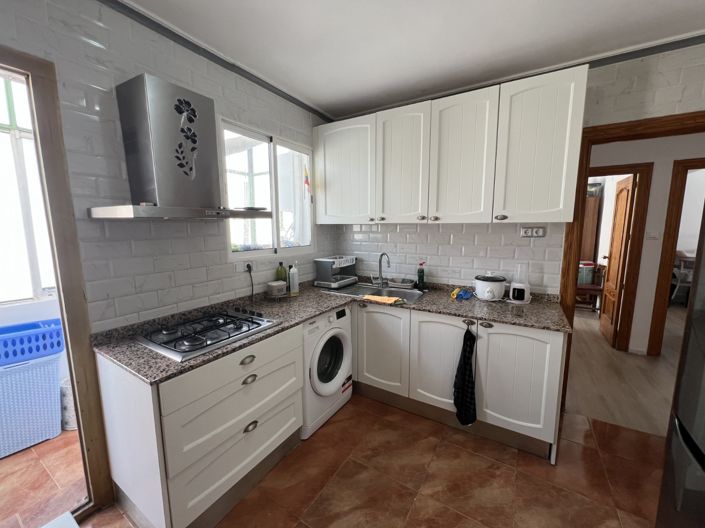 Image No.13-3 Bed Apartment for sale