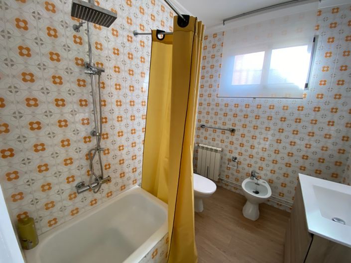 Image No.31-4 Bed Country House for sale