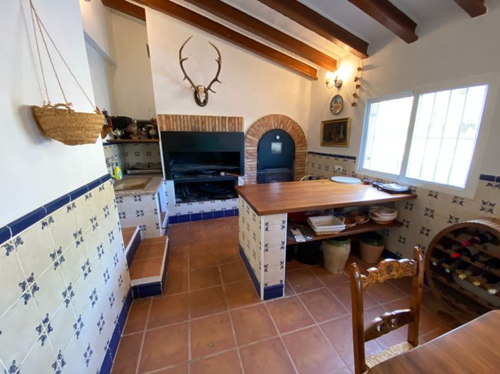 Image No.45-4 Bed Country House for sale