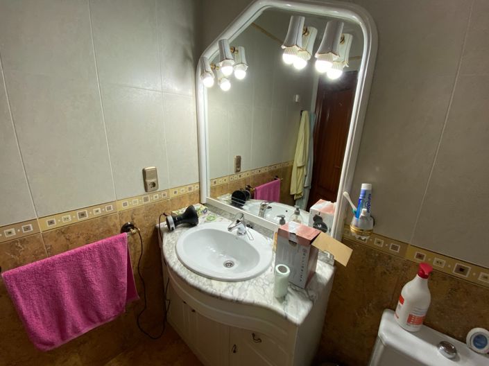 Image No.17-7 Bed Townhouse for sale