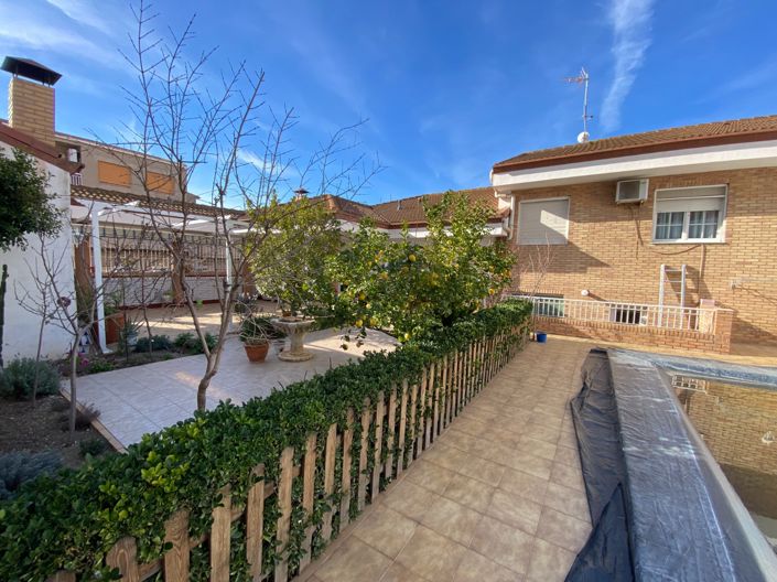 Image No.38-7 Bed Townhouse for sale