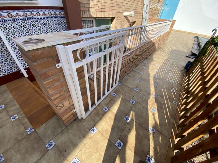 Image No.41-7 Bed Townhouse for sale