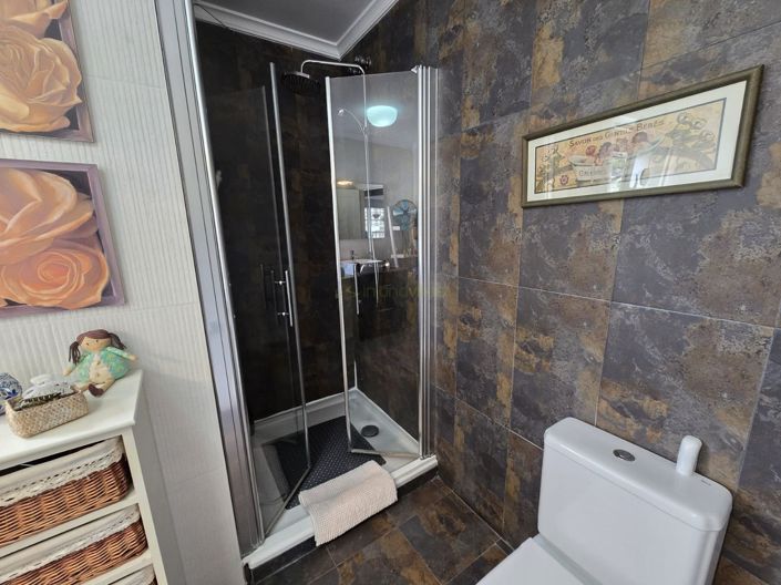 Image No.18-3 Bed Country House for sale