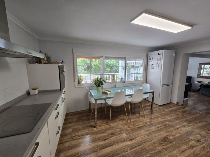 Image No.9-3 Bed Country House for sale