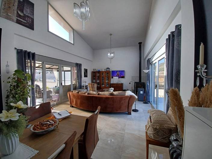 Image No.17-3 Bed Villa for sale