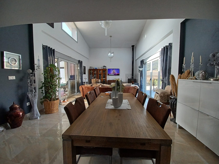 Image No.18-3 Bed Villa for sale