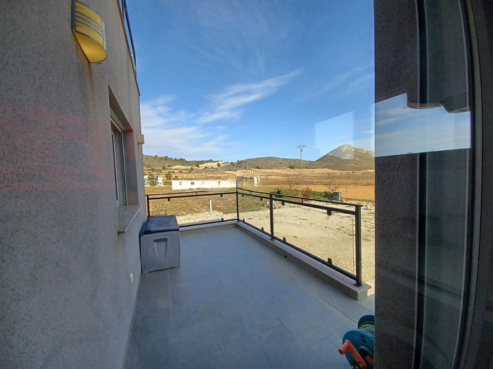 Image No.20-3 Bed Villa for sale