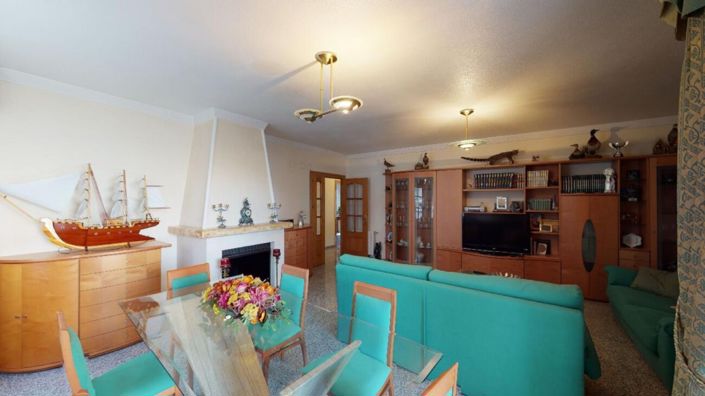 Image No.16-4 Bed Townhouse for sale